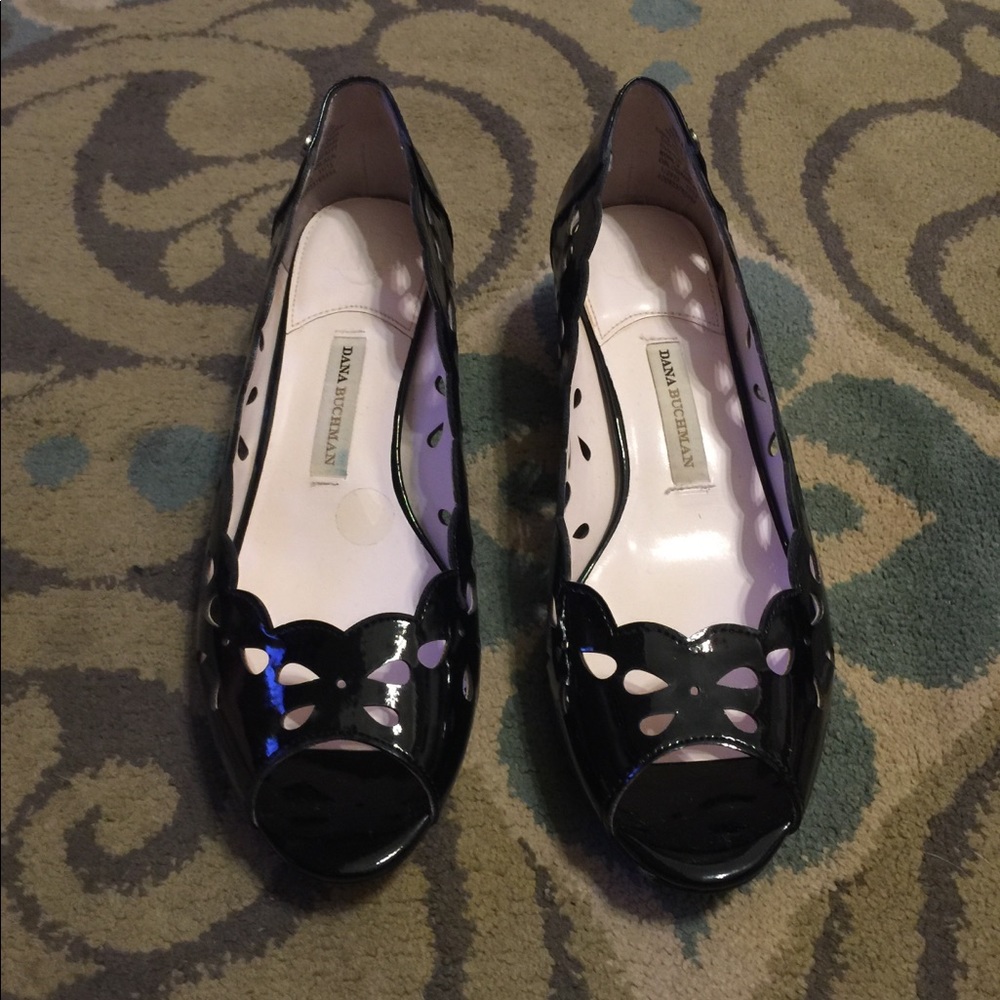 Black patent dress shoes